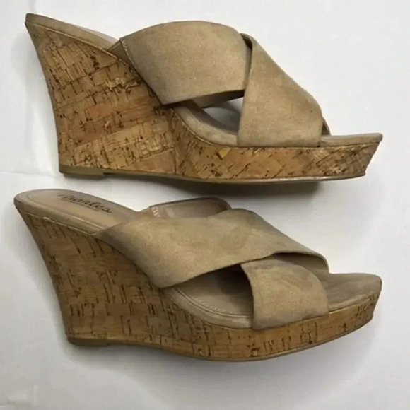 Charles by David Charles Latrice Nude Suede Wedge Sandals size 8 - Picture 4 of 7